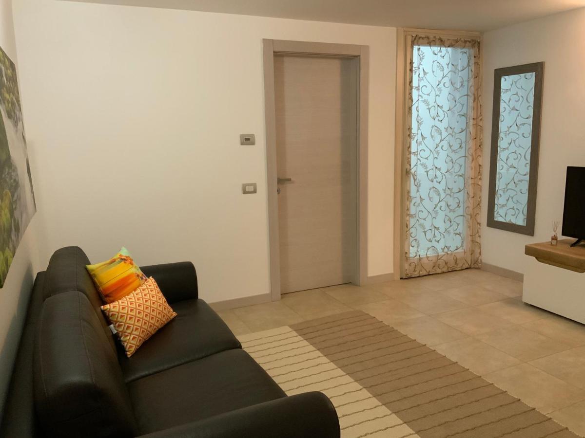 King' S Apartment 시르미오네 외부 사진
